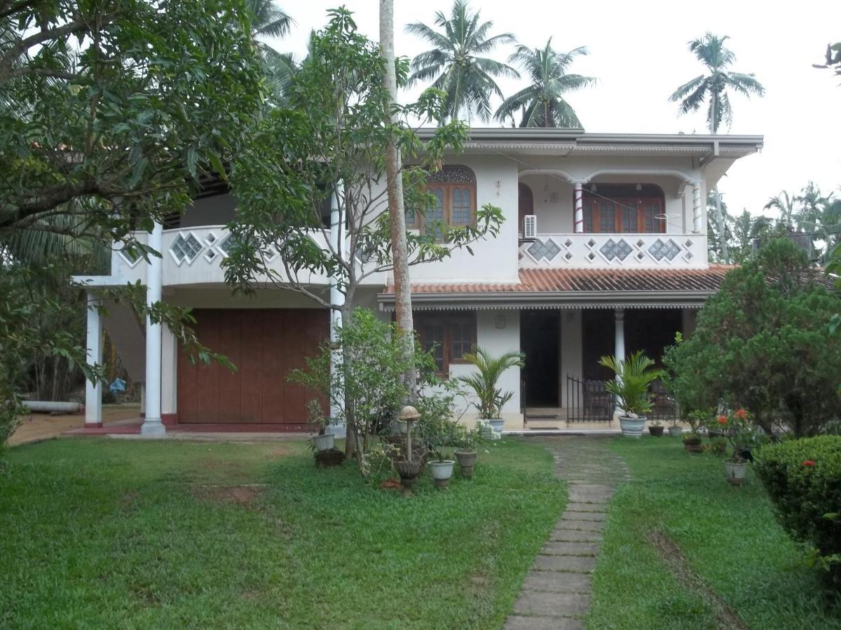 Anura Home Stay Kalutara Eksteriør billede