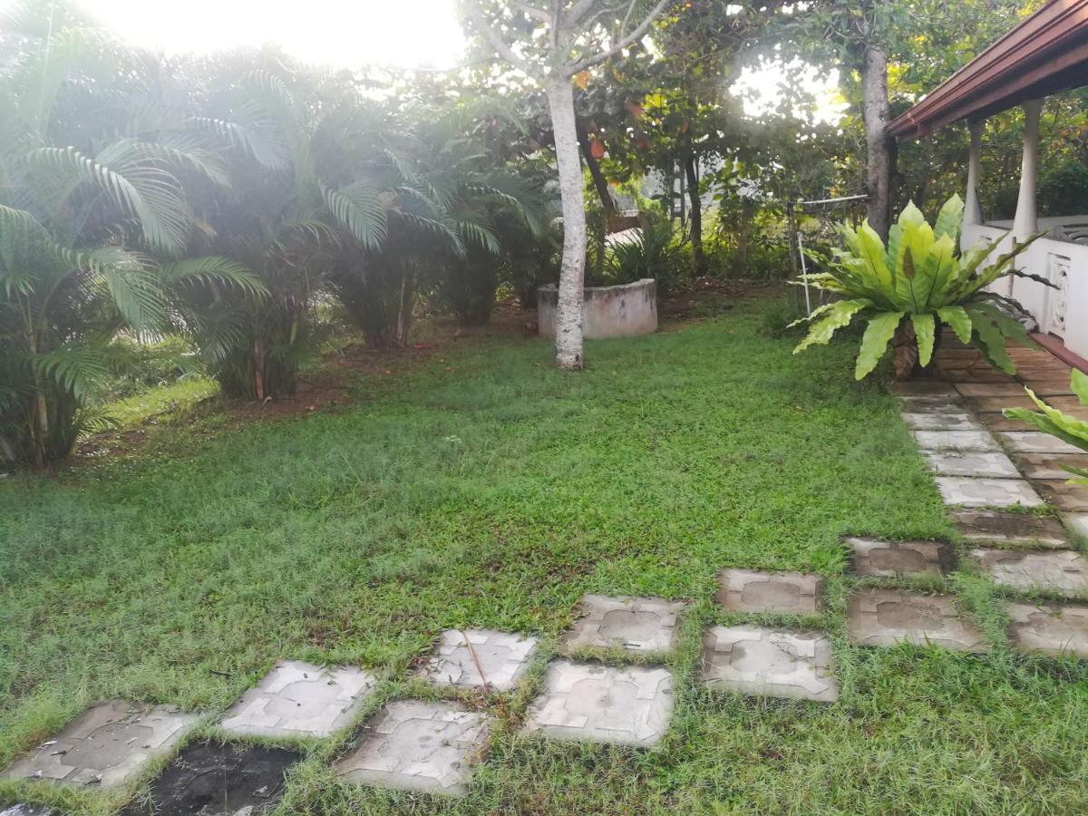Anura Home Stay Kalutara Eksteriør billede